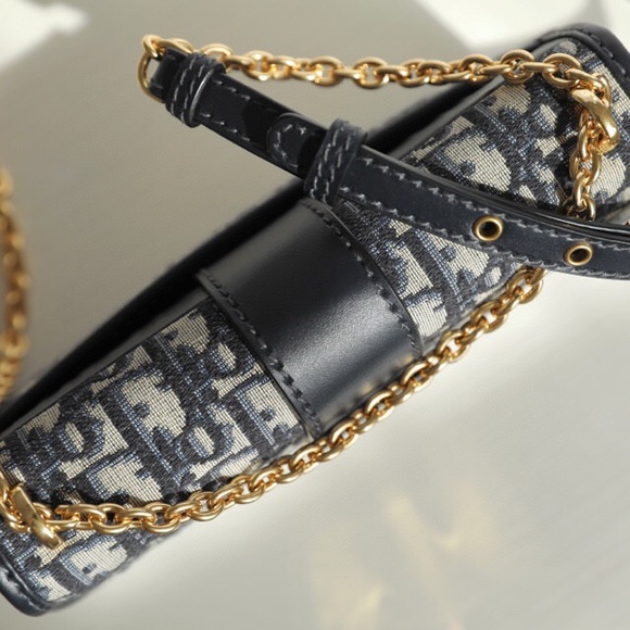 Purse - Picture 4 of 5